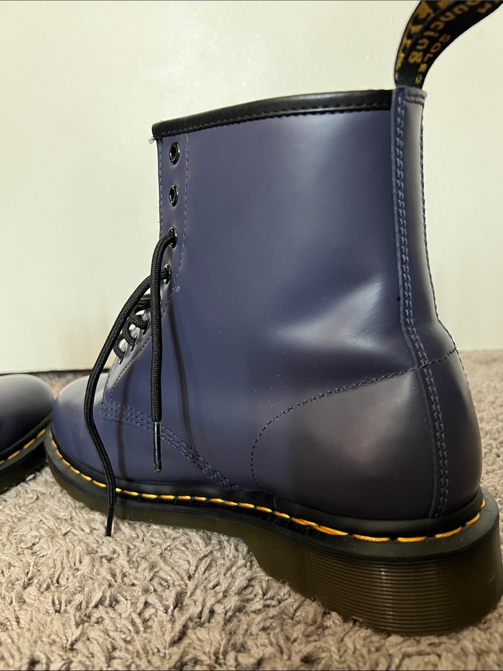 Doc Martens Men's Navy Lace-Up Leather Boots - Classic Workwear Style - Picture 3 of 5